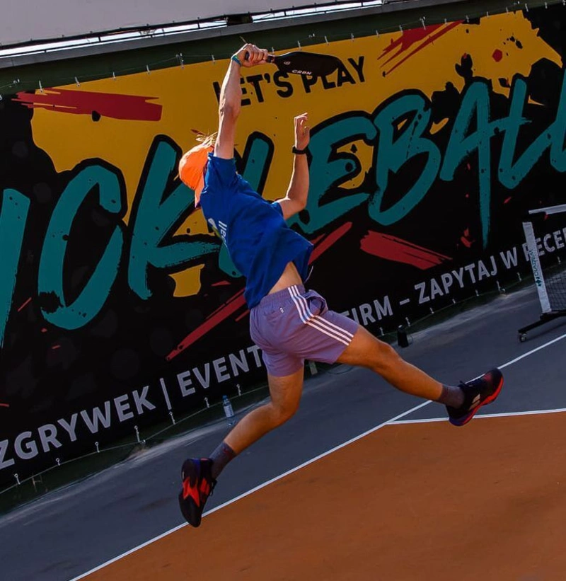 Piłka, która zaprasza do 